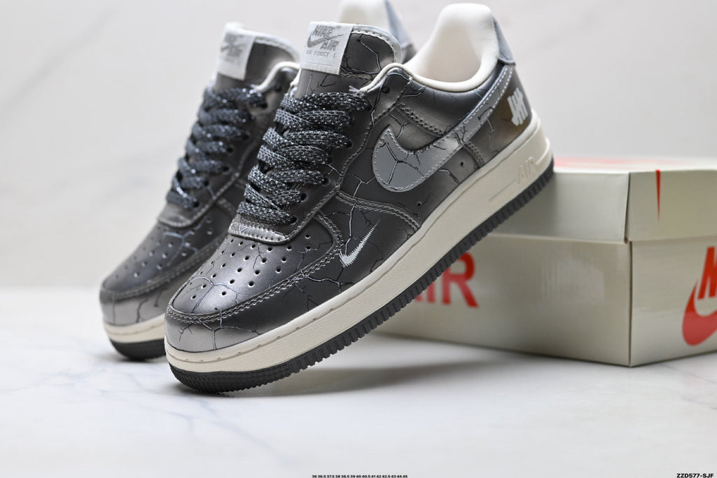 Nike Air Force 1 '07 LV8 Cracked Graphic Low-Top Sneakers – Metallic Grey