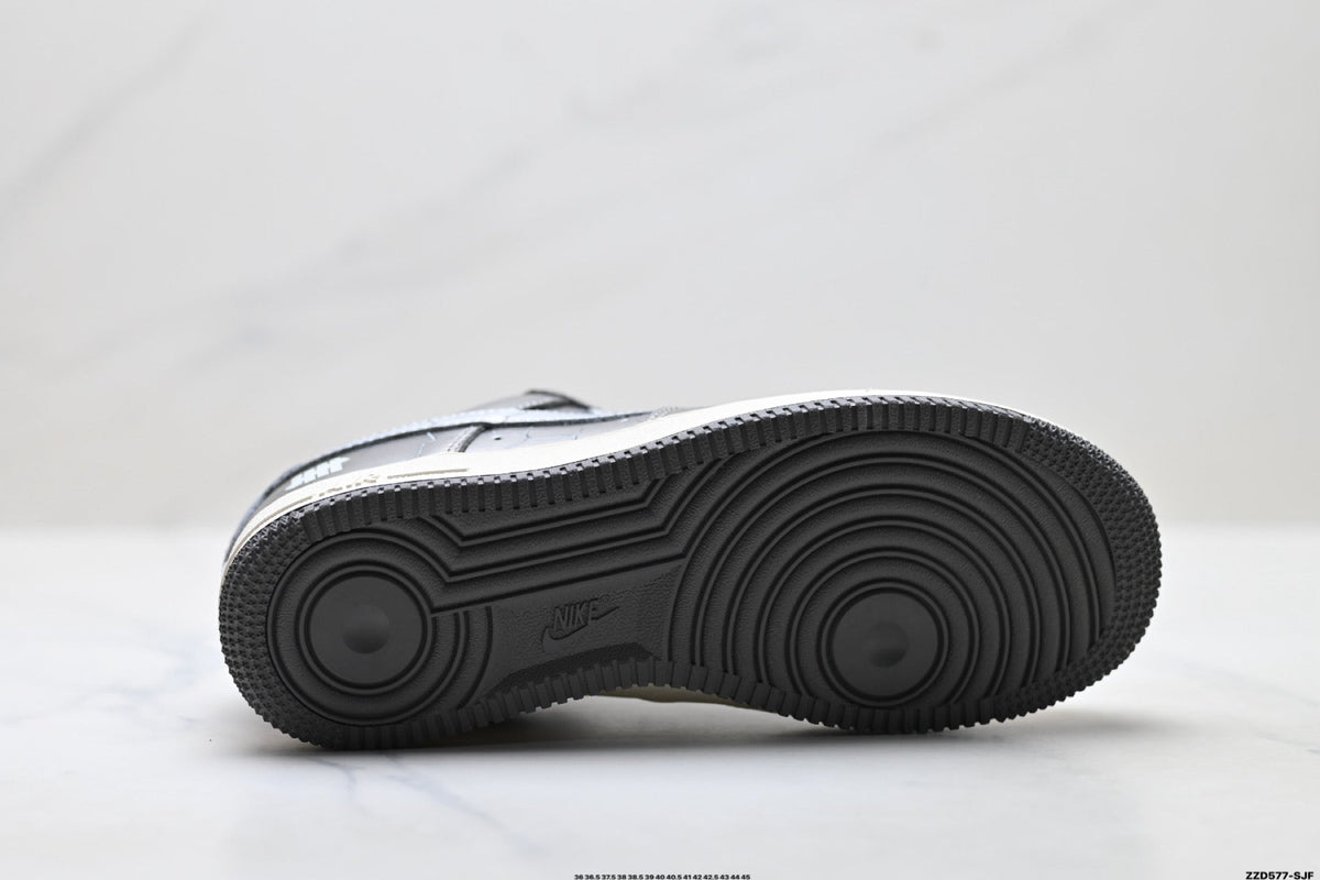 Nike Air Force 1 '07 LV8 Cracked Graphic Low-Top Sneakers – Metallic Grey