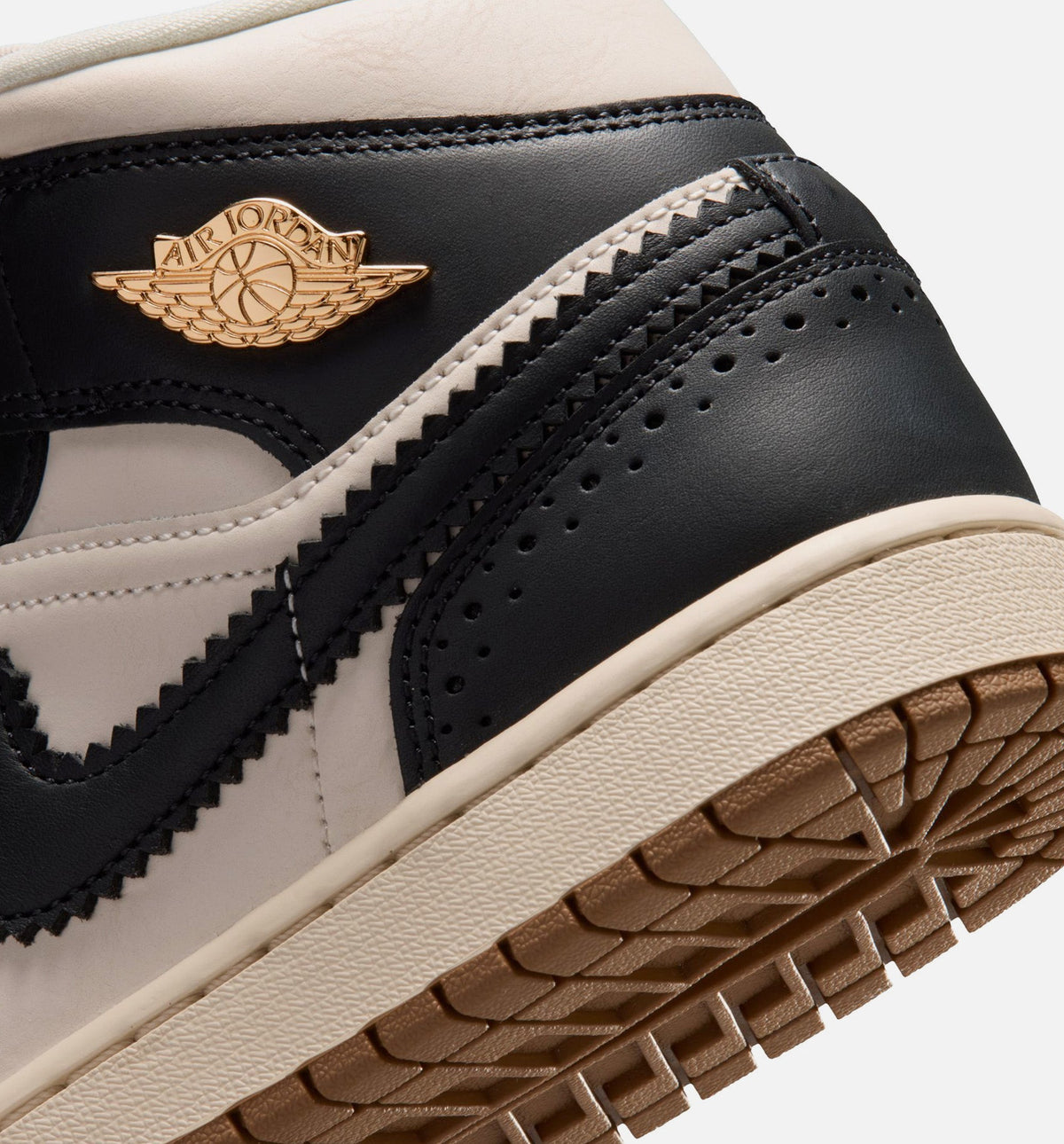 Air Jordan 1 Mid SE – Women's Lifestyle Shoe | Off-Noir/Chalk/Pearl White