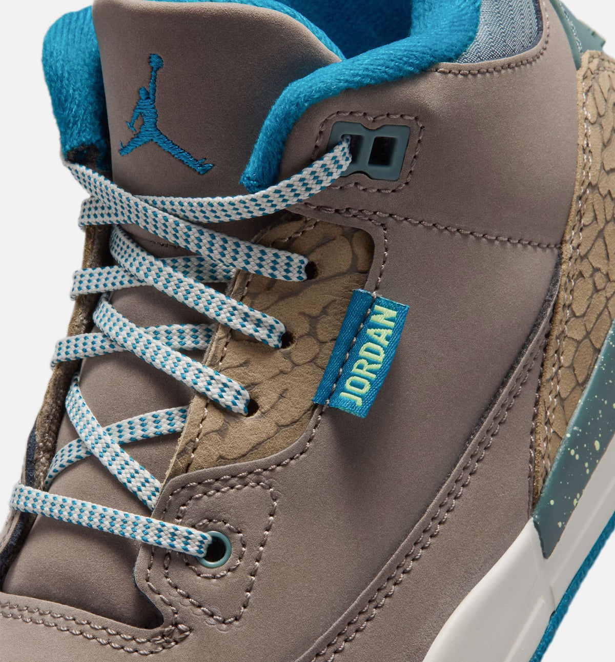 Air Jordan 3 Retro "Olive Grey" Little Kids' Shoe – Olive Grey/Green Abyss/Khaki/Sea Glass