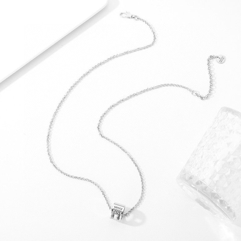 Gucci Vintage Interlocking Couple Necklace