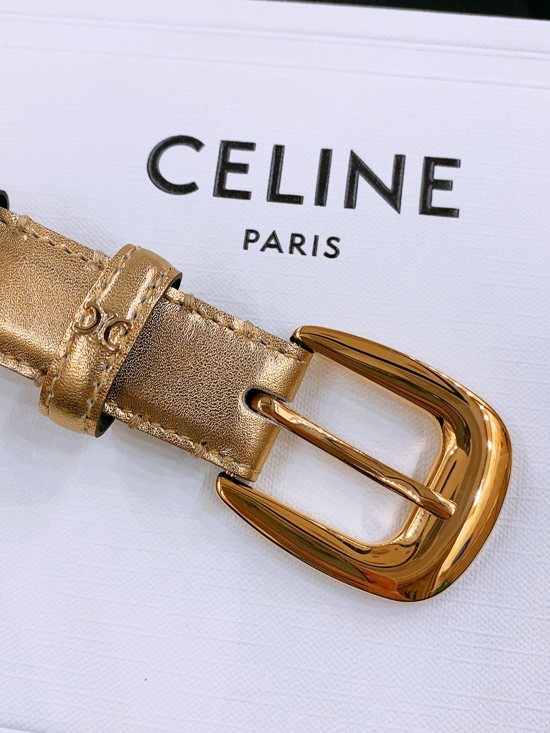 CELINE 25S BELT 25MM WITH ARC DE TRIOMPHE BUCKLE IN GOLD 571497