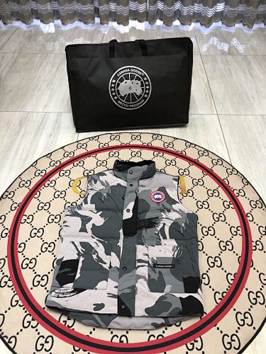 Canada Goose Camo Freestyle Crew Down Vest