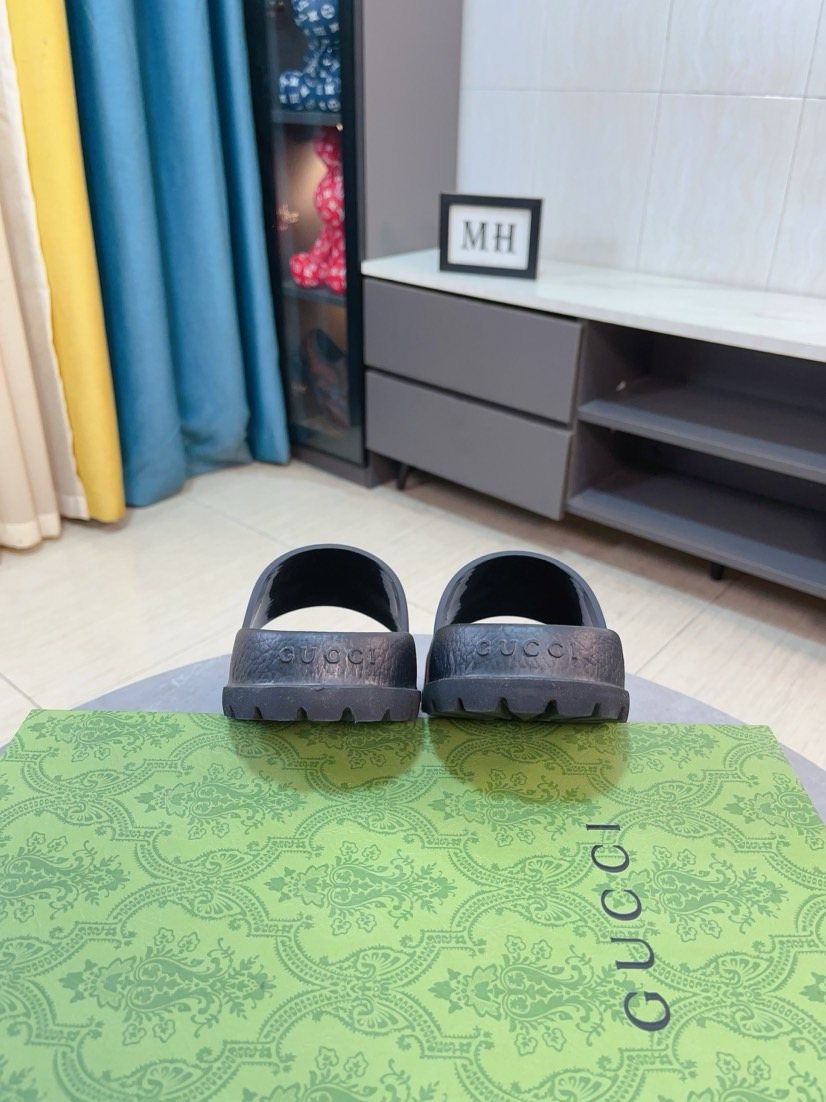 Gucci Striped Black Slide Sandals