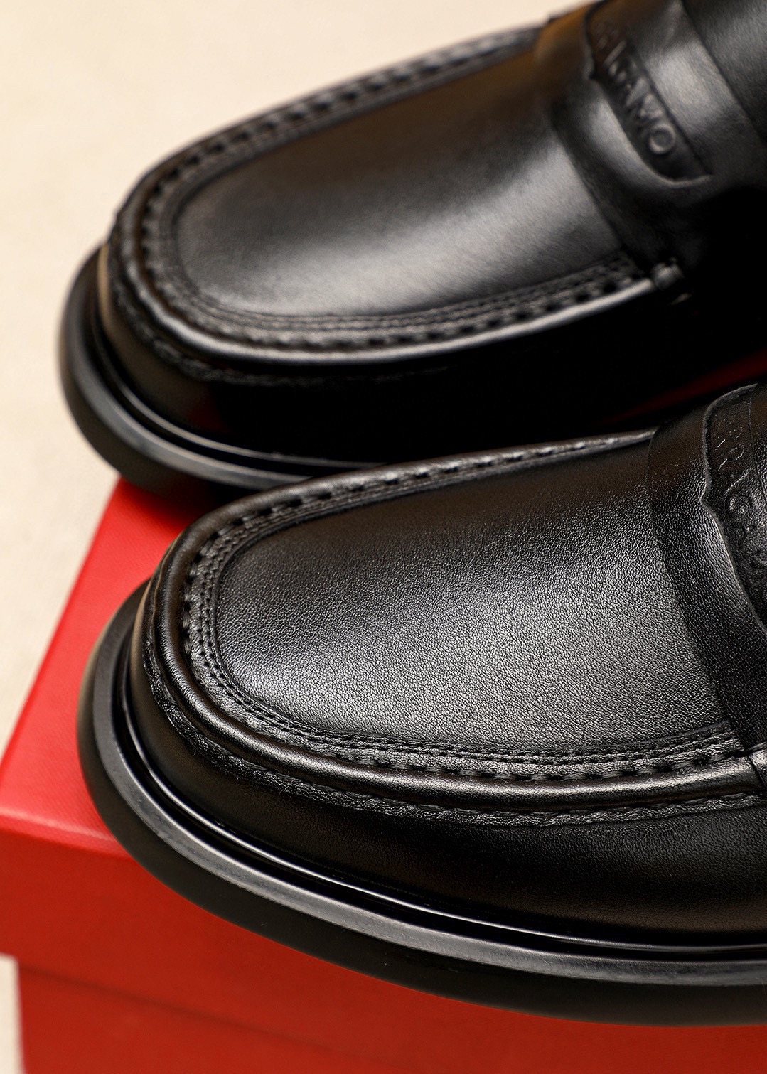 Ferragamo Men's Black Leather Loafers