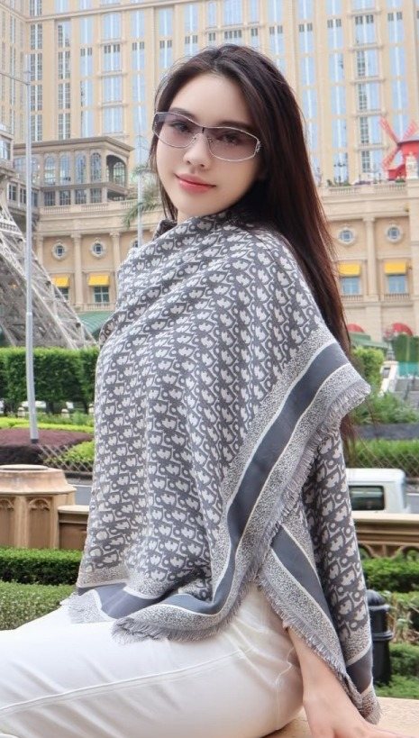Dior Fringed Patterned Shawl