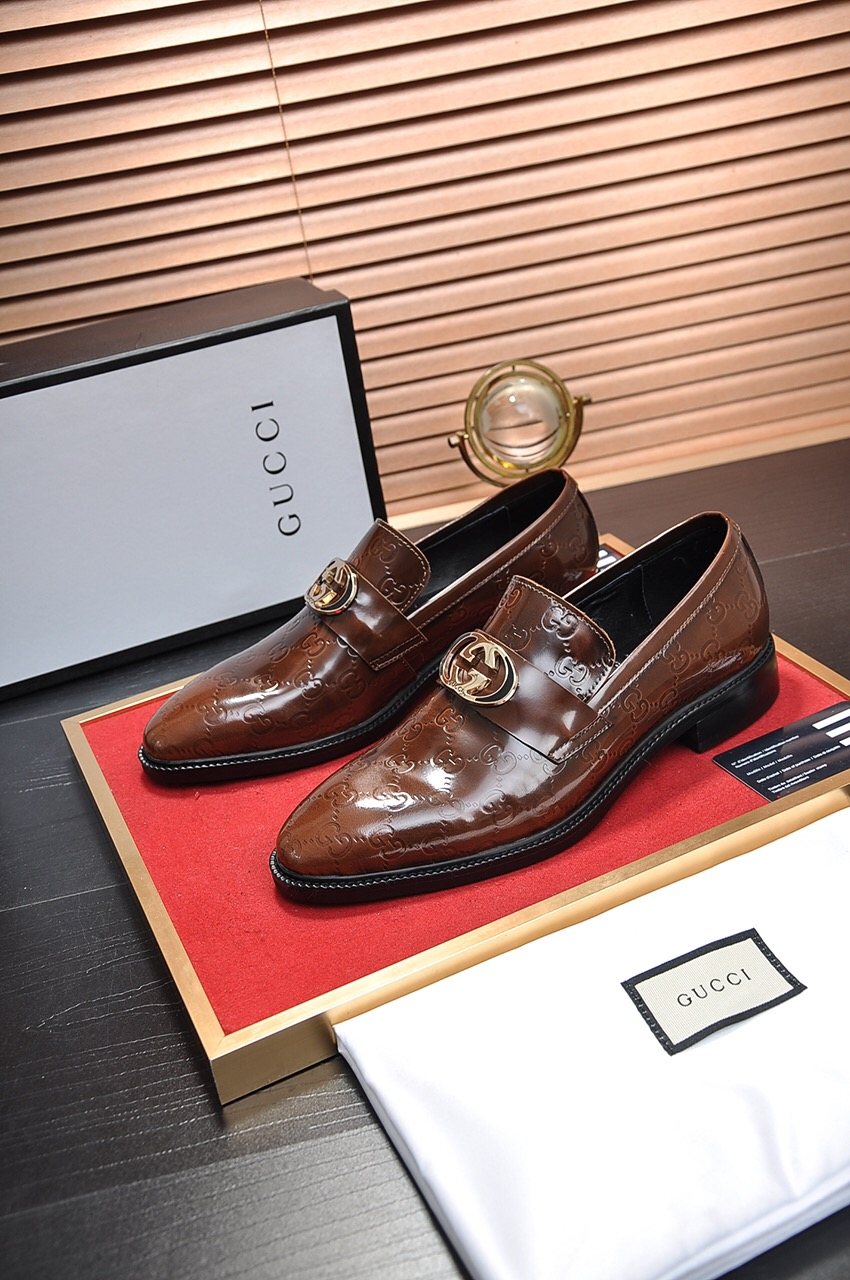 Gucci Men's Buckle Loafers
